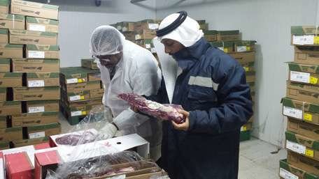 Inspección de carne. (Emirates 24/7)