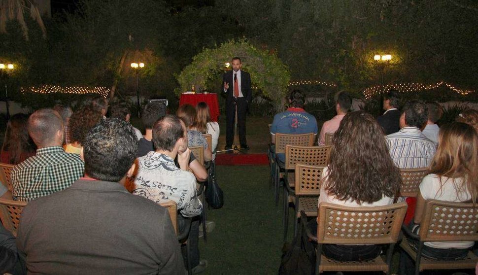 El cónsul de España, Santiago Jiménez, durante su intervención en Encuentro de Españoles en Dubai. (EL CORREO)