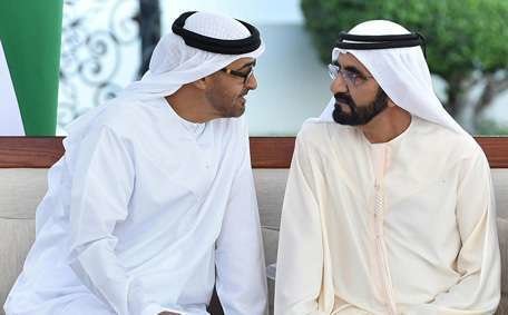 Su Alteza el jeque Mohammed bin Rashid Al Maktoum durante su visita al jeque Mohamed bin Zayed Al Nahyan en Al Bahr al Majlis Palace, Abu Dabi (WAM)