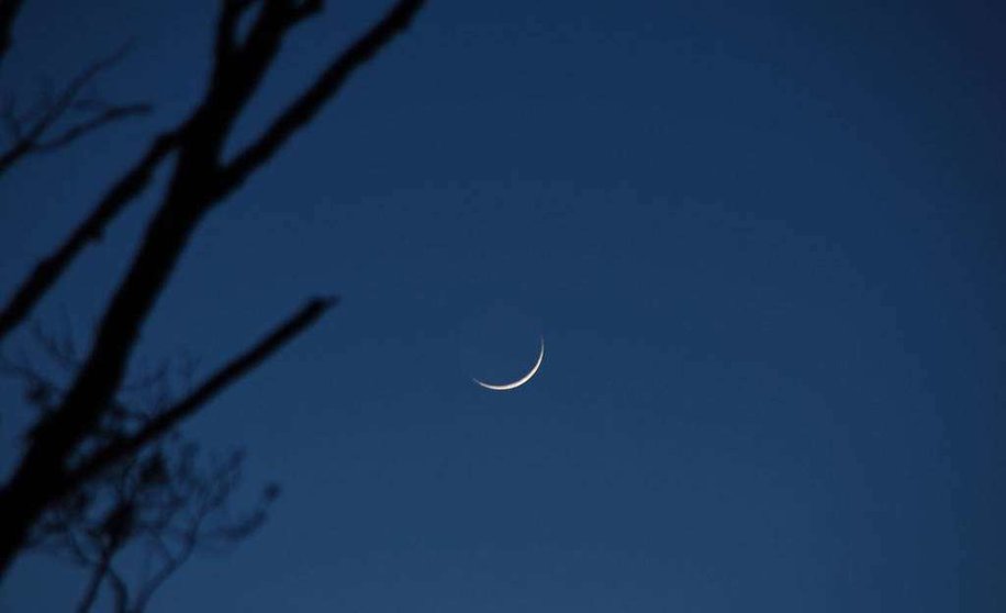 La luna creciente marca el inicio del Ramadán.