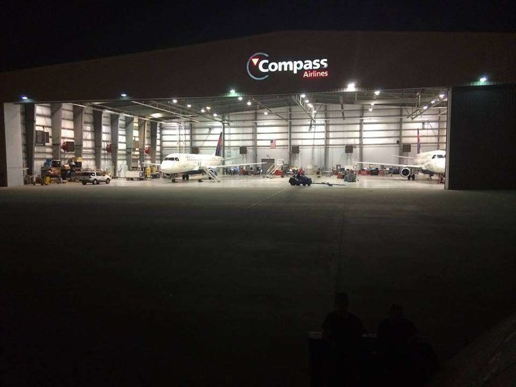 Un hangar de la compañía aérea Compass airlines.