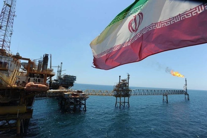 Irán vendía antes de las sanciones 2 millones de barriles al día.