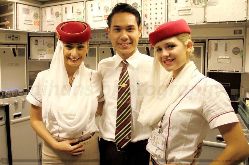 Tripulantes de cabina de la aerolínea Emirates.