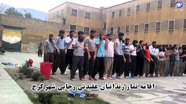 Un grupo de detenidos en una cárcel de Irán.