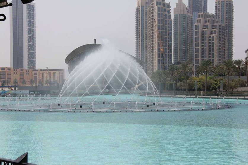 Una vista diurna de la Fuente de Dubai. (R. Pérez / EL CORREO DEL GOLFO)