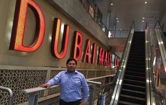 Álvaro Serrano, profesional boliviano en el Dubai Mall.