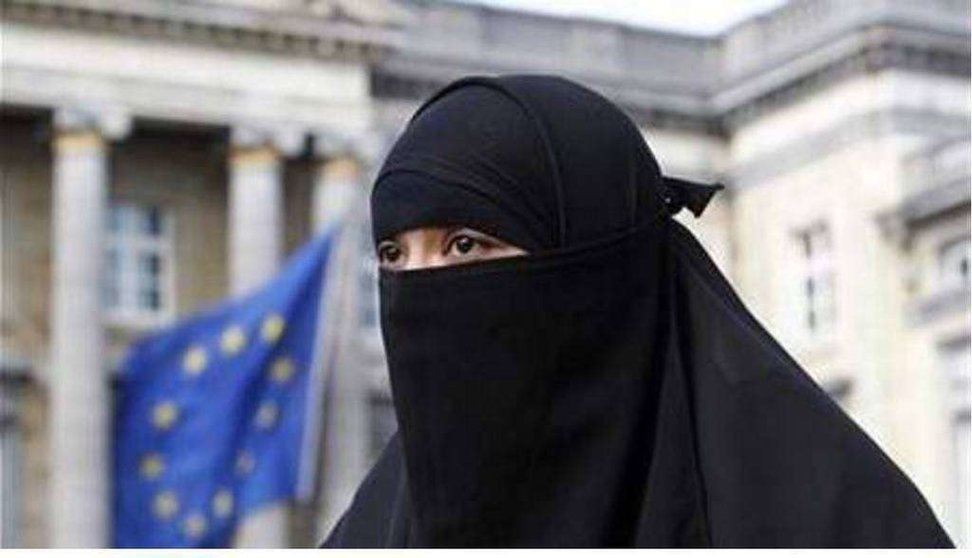 Una imagen de una musulmana en Europa.