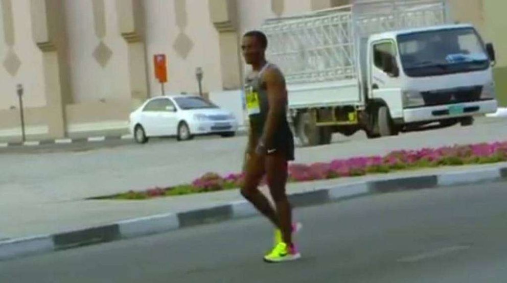 Bekele tras abanadonar el maratón de Dubai.