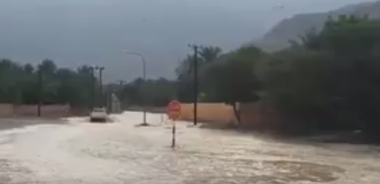 Una zona inundada en Mussanah, Omán. (Twitter)