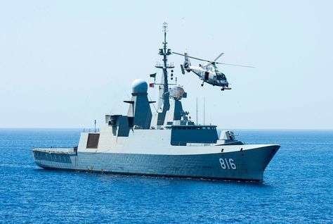 Fragata Al Dammam 816 de la Royal Saudi Navy 