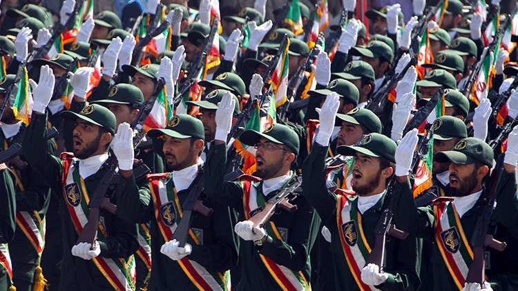 En la imagen de AFP, un desfile de la Guardia Revolucionaria iraní.