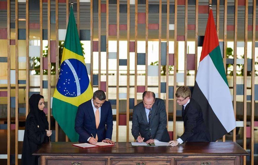 Firma de acuerdos entre Sheikh Abdullah Bin Zayed Al Nahyan y Aloysio Nunes en Brasil.