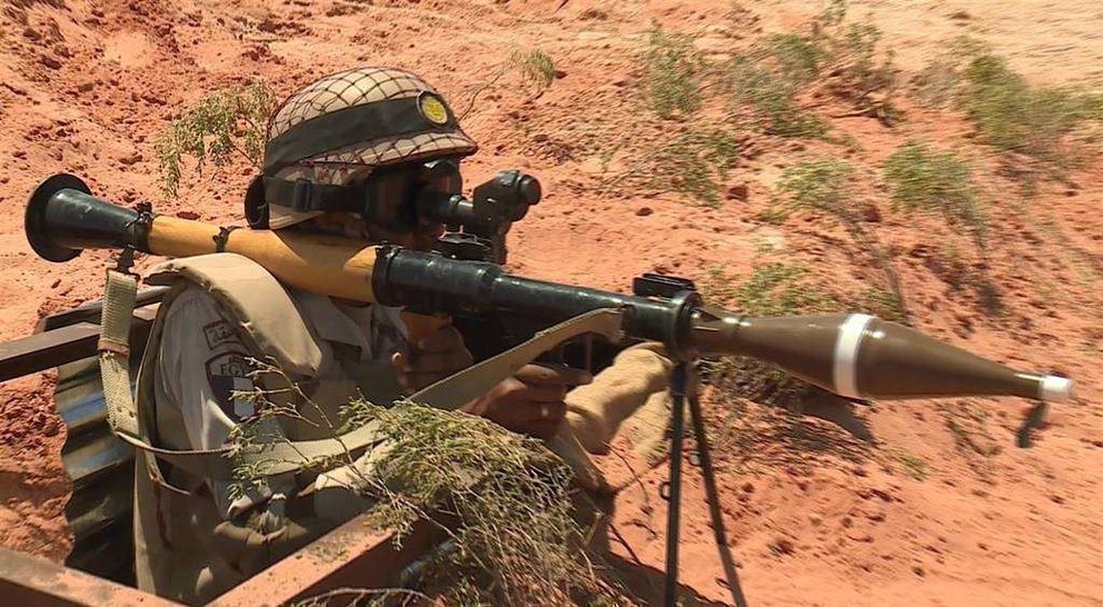 Uno de los ejercicios militares realizados en el desierto de EAU.