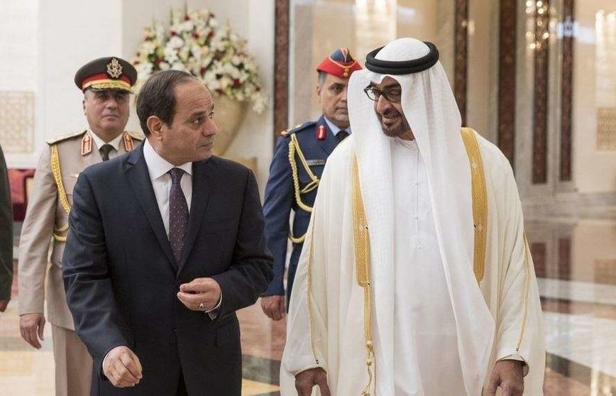El presidente de Egipto a su llegada a Abu Dhabi. (Ryan Carter)