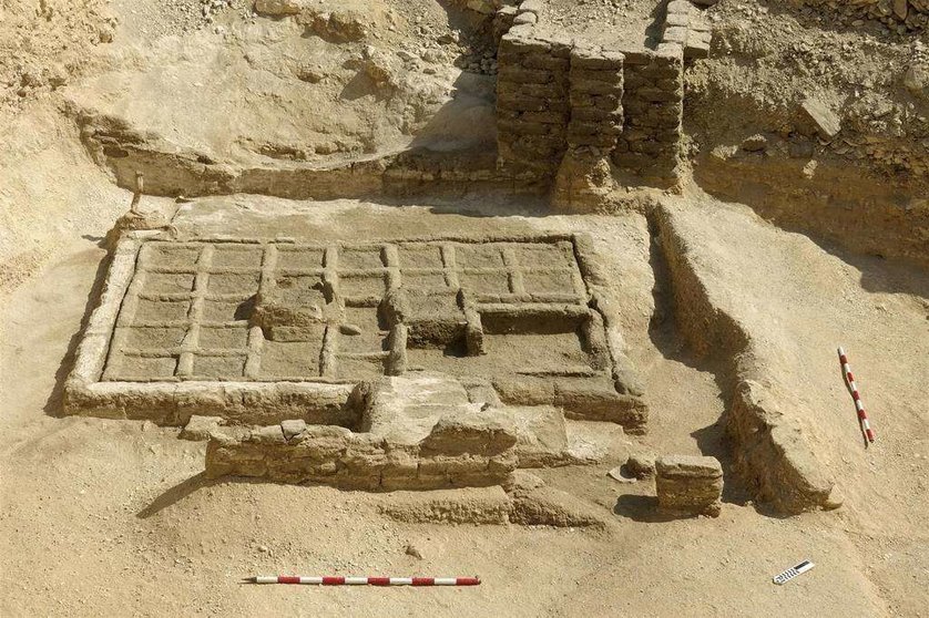 Restos arqueológicos encontrados por egiptólogos españoles en Luxor, Egipto.
