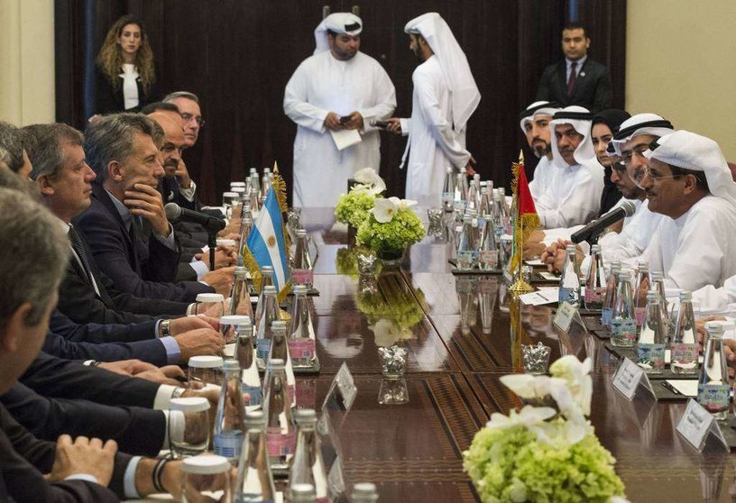 Encuentro del presidente de Argentina en Dubai con autoridades y representantes de empresas emiratíes. (Casa Rosada)