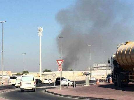 El fuego en las proximidades del Aeropuerto de Dubai fue controlado en pocos minutos. (Facebook)
