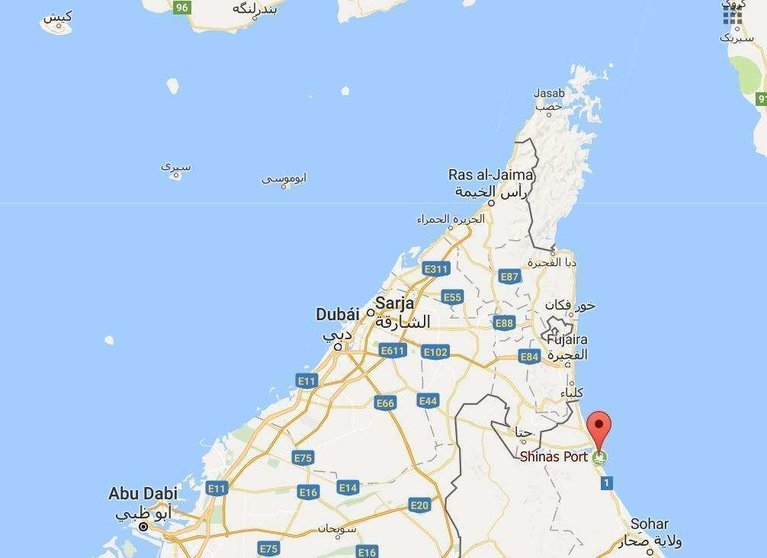 Situación geográfica del Puerto de Shinas en el norte de Omán. (Google Maps)
