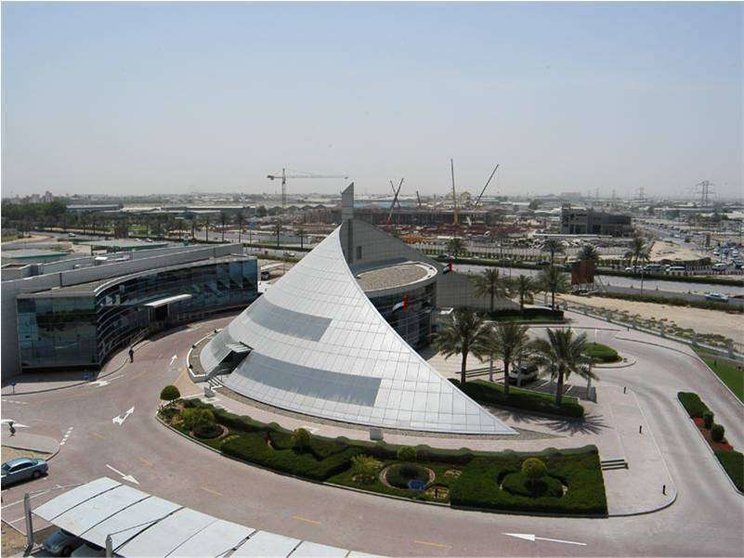 Sede de la Autoridad General de Aviación Civil de Emiratos. 