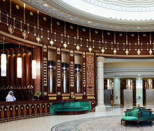 Uno de los salones del hotel Ritz Carlton de Riad.