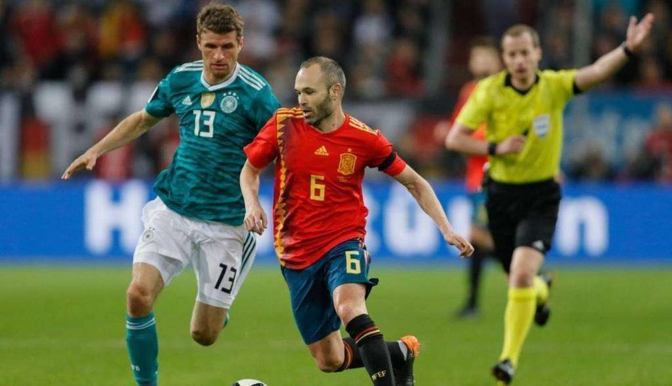 Un momento del encuentro entre las selecciones de España y Alemania jugado este viernes.