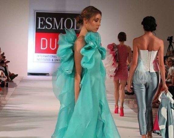 Un momento del desfile de moda de la colección de Lorena Alonso.