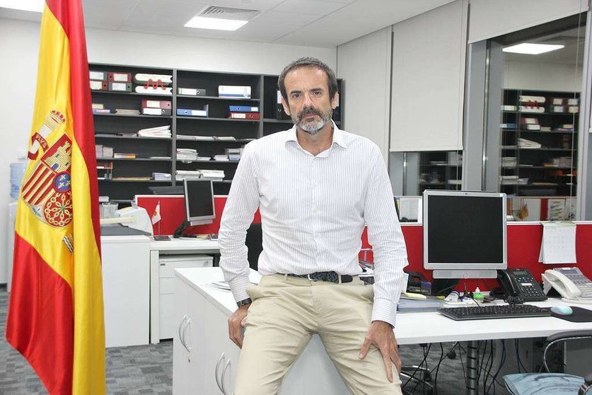 Víctor Suanzes, en la Oficina Comercial de España en Dubai. (EL CORREO)