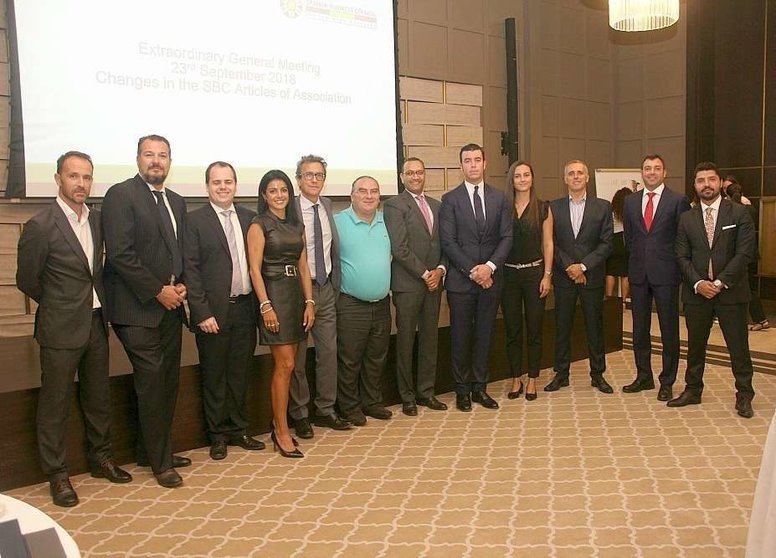 Foto de familia del Comité Ejecutivo del Spanish Business Council junto al embajador de España en la Asamblea Extraordinaria. (EL CORREO)