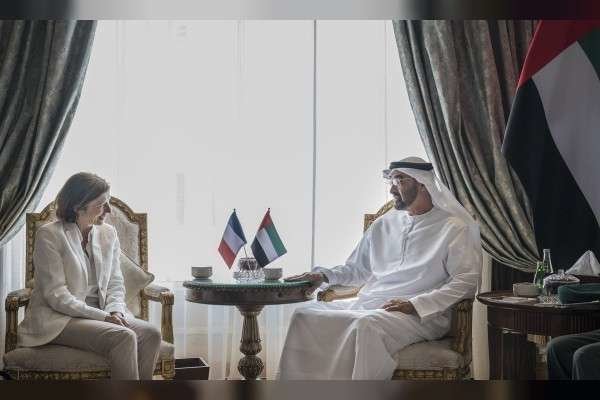 La ministra francesa junto al jeque Mohammed bin Zayed en Abu Dhabi.