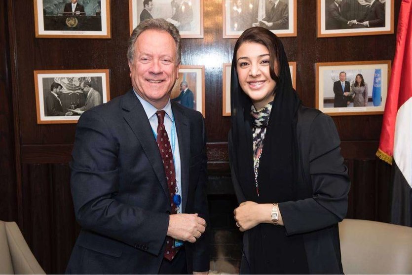  La ministra de Estado para la Cooperación Internacional de Emiratos Árabes Unidos y Vinicio Cerezo, secretario general de Sica.