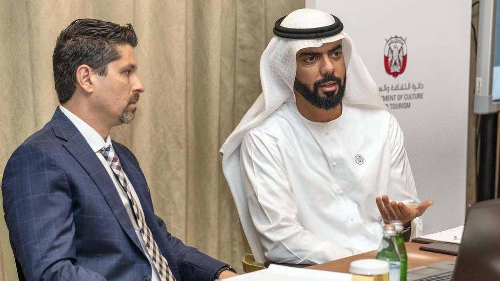 En la imagen de The National, Saif Saeed Ghobash, subsecretario del Departamento de Cultura y Turismo de Abu Dhabi.