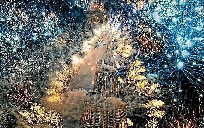 Fuegos artificiales por Fin de Año en el Burj Khalifa. (Fuente externa)