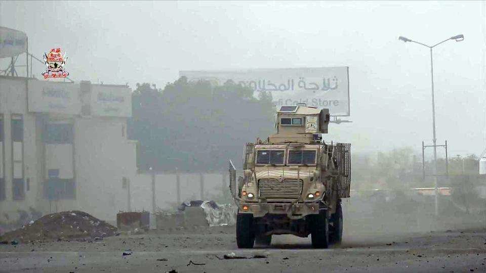 Un vehículo blindado en Hodeidah.