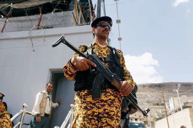 En la imagen de Reuters, un soldado yemení.