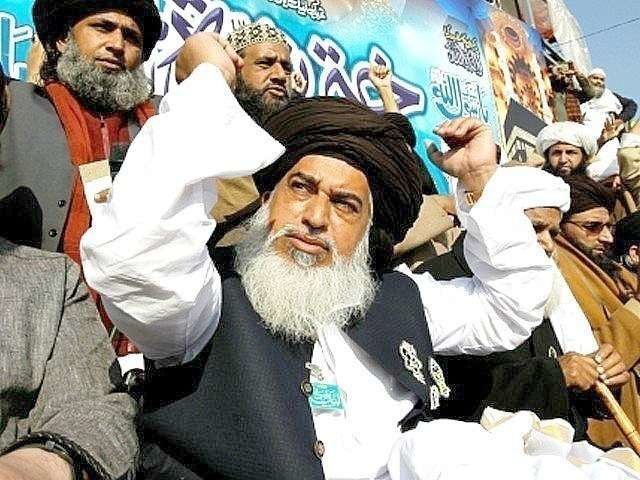 El clérigo radical pakistaní Khadim Hussain Rizv, durante las protestas. (Internet)