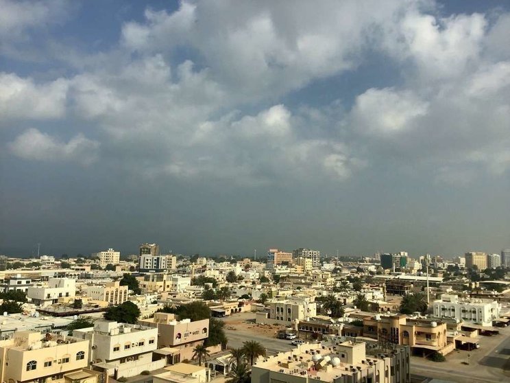 Nubosidad en la zona costera de Ras Al Khaimah a primeras horas de la mañana de este sábado. (EL CORREO)