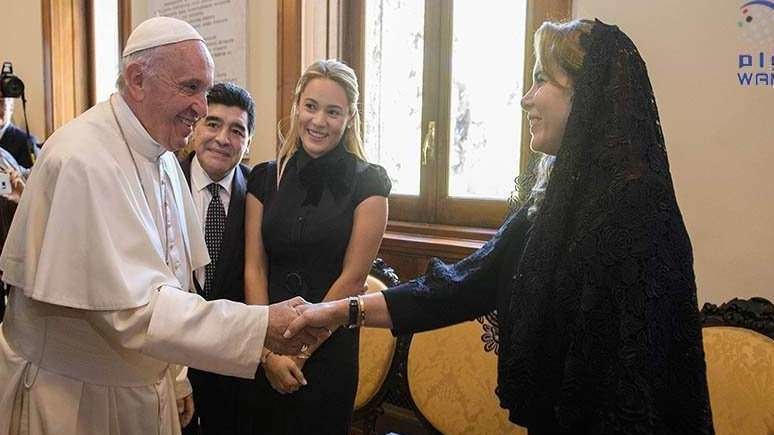 El Papa Franciso recibió en Roma a la princesa Haya. (WAM)