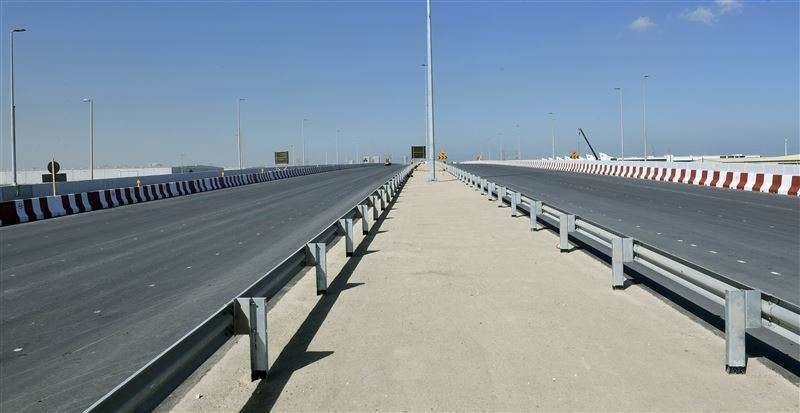 La agencia de noticias WAM difundió la imagen del nuevo puente abierto en Dubai.