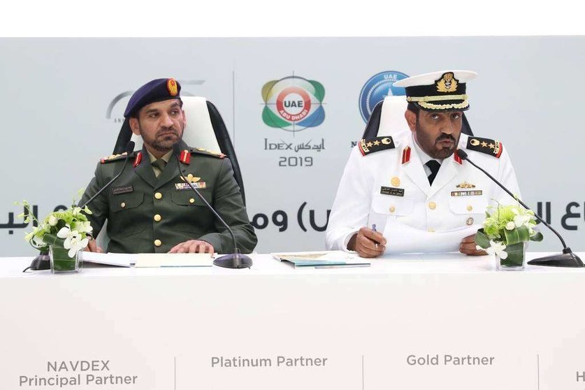 El general Mohammed Al-Hassani, portavoz oficial de IDEX 2019 y el coronel Fahad Nasser Saif Al Thehli, portavoz oficial de NAVDEX.