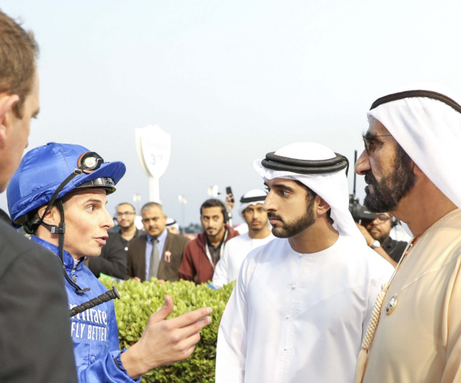 El gobernante y príncipe heredero de Dubai durante la competición hípica.
