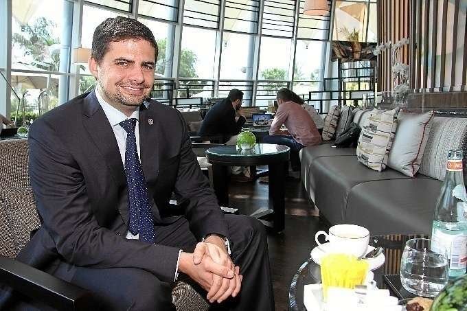 El cónsul de Panamá en Dubai en el hotel Jumeirah Beach / Foto: El Correo.