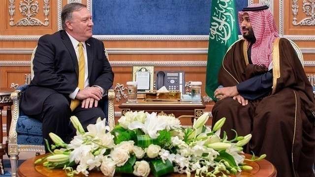 Pompeo y el príncipe heredero de Arabia Saudita.