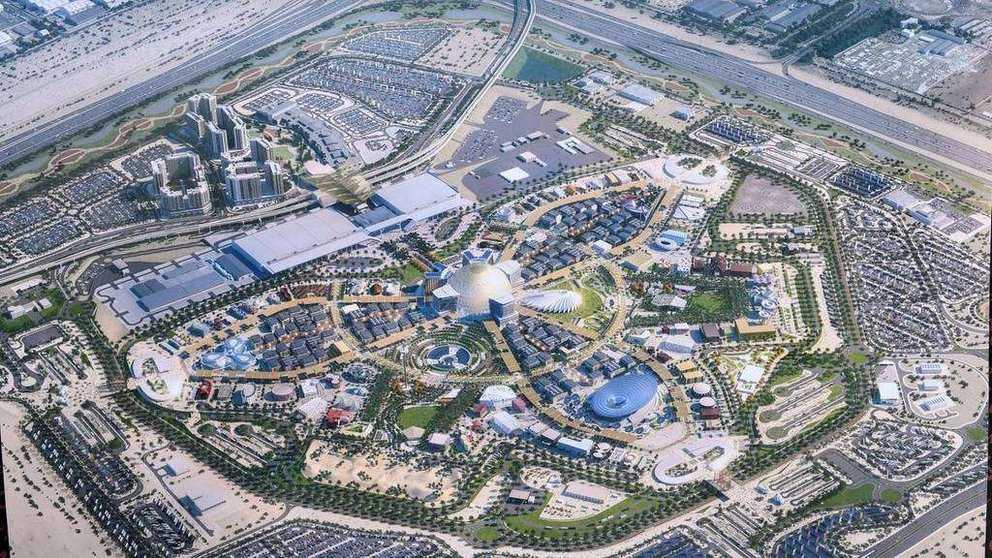 El sitio de la Expo 2020 con el pabellón de EAU a la derecha del centro. (WAM)