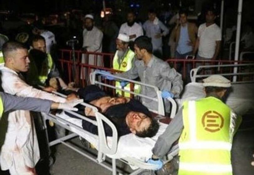Rescate de heridos tras la explosión en Afganistán.