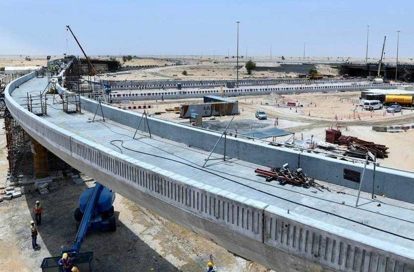 Estado de las obras de mejora en la carretera de Dubai a Al Qudra. (WAM)