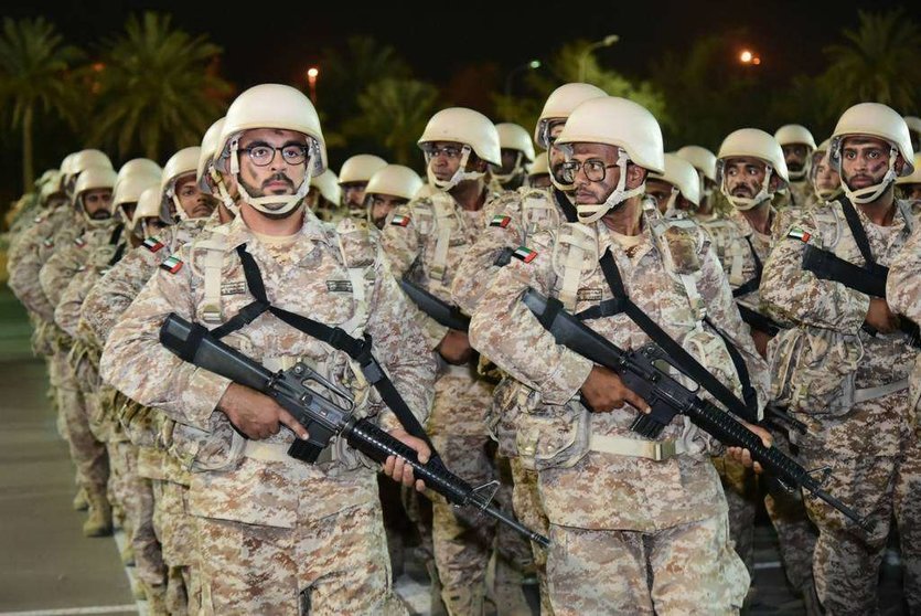 Soldados de Emiratos Árabes, durante una ceremonia de graduación en Abu Dhabi. (WAM)