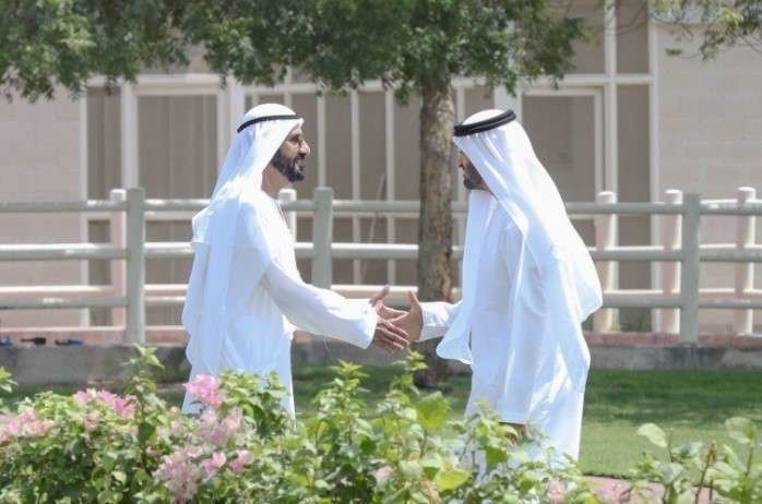 Dubai Media Office difundió la imagen del encuentro entre el gobernante de Dubai y el príncipe heredero de Abu Dhabi.