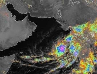 Una imagen de la tormenta difundida por el Centro de Meteorología emiratí.