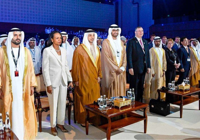 Autoridades y personalidades durante la sesión inaugural de ADIPEC 2019 en Abu Dhabi. (WAM)