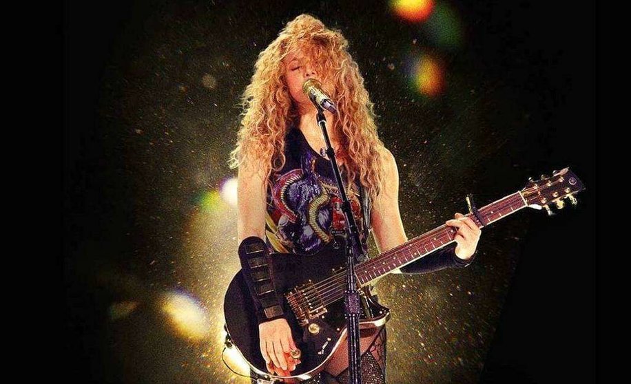 Detalle del póster oficial de Shakira en concierto: El Dorado World Tour. (https://www.shakira.film/)
